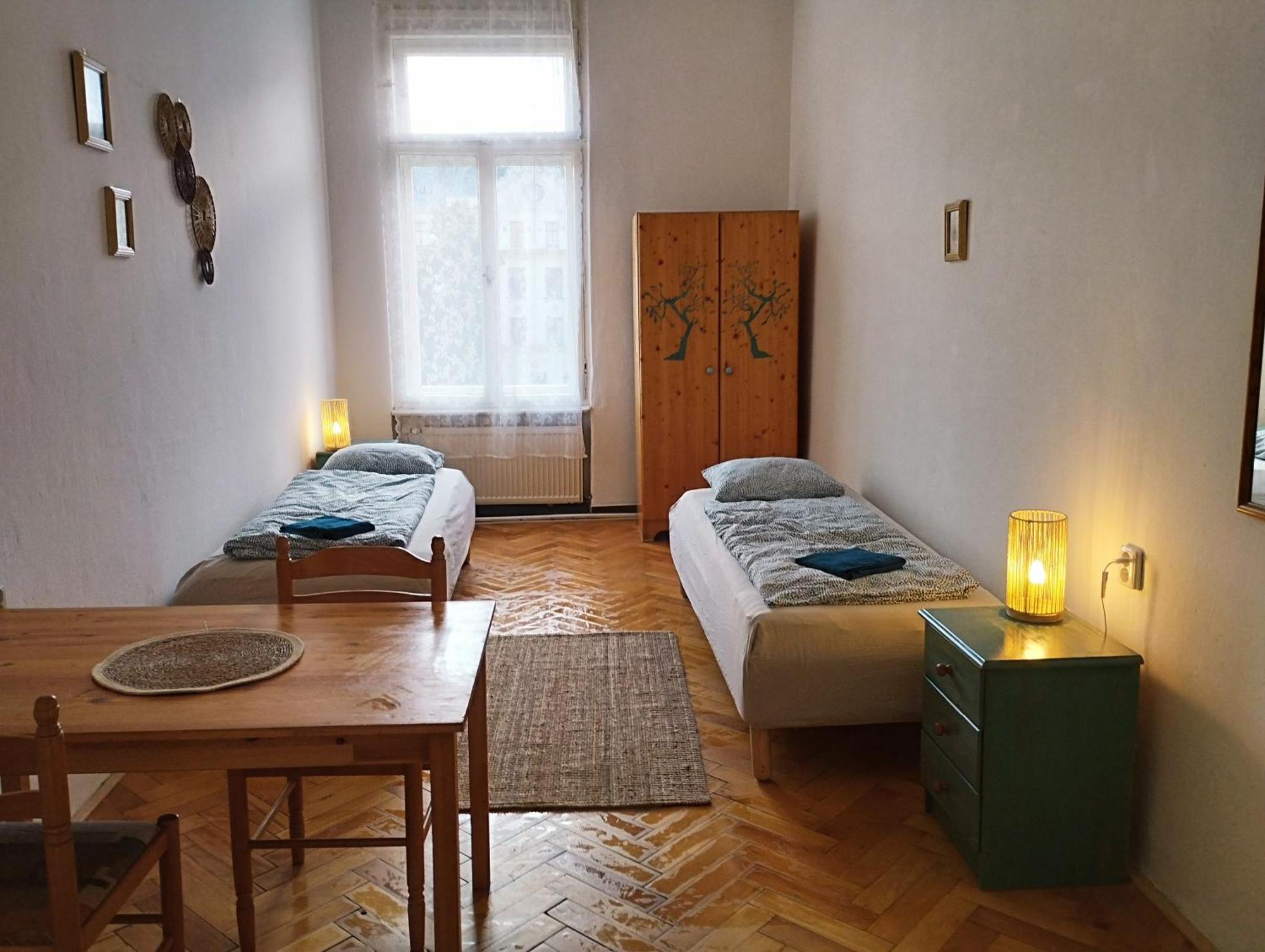 Hostel Moravia ออสตราวา ภายนอก รูปภาพ