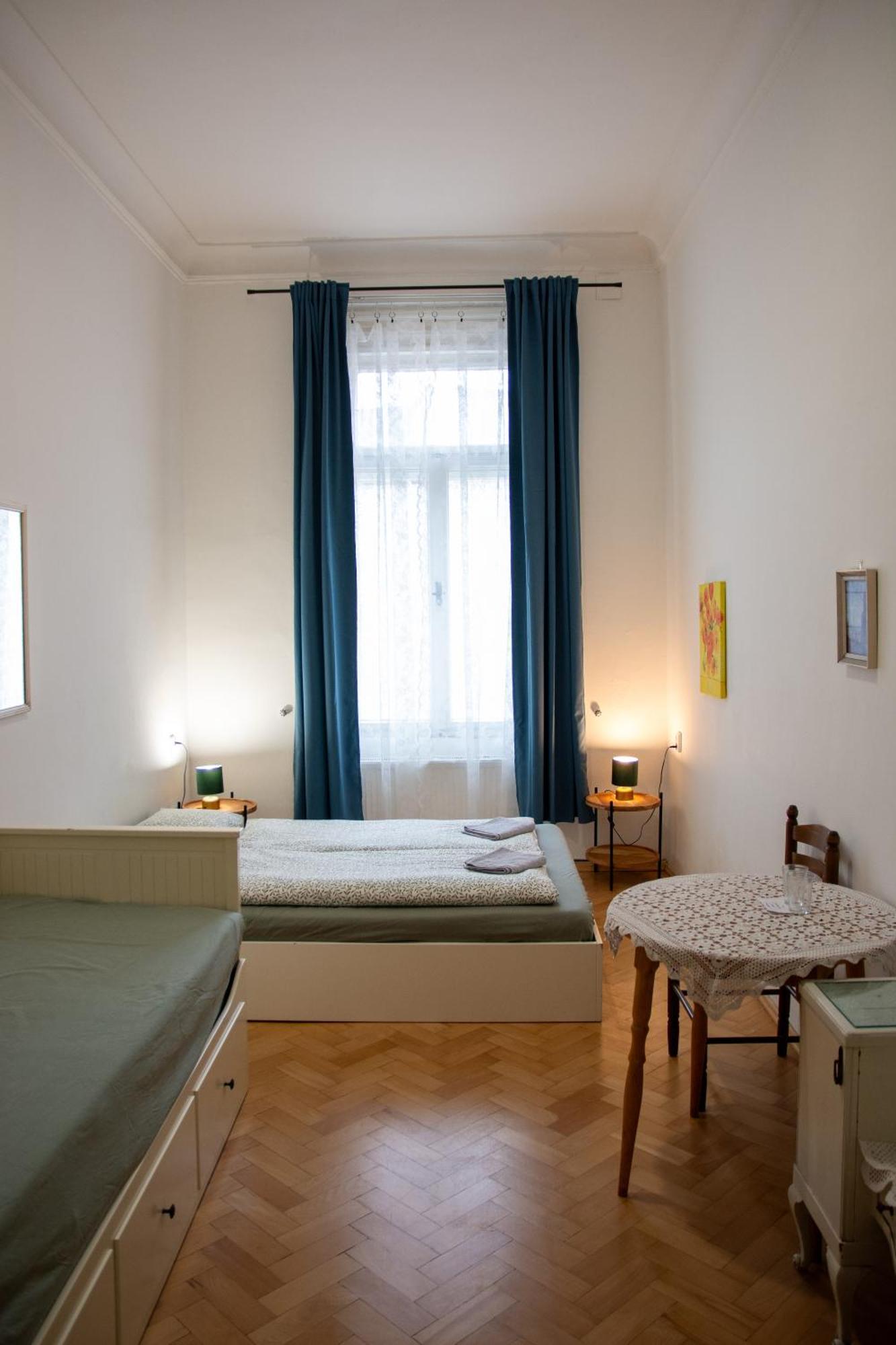 Hostel Moravia ออสตราวา ภายนอก รูปภาพ
