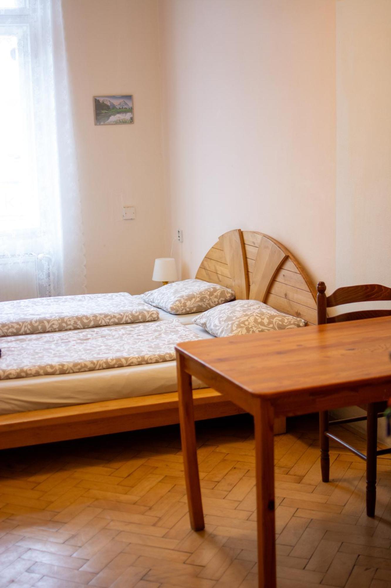 Hostel Moravia ออสตราวา ภายนอก รูปภาพ